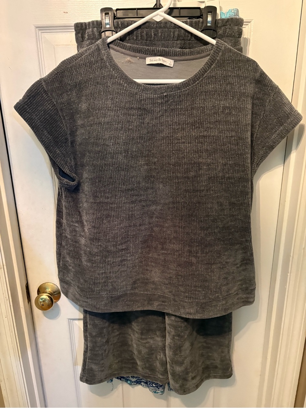 Woman 2pc set the top large bottom medium
